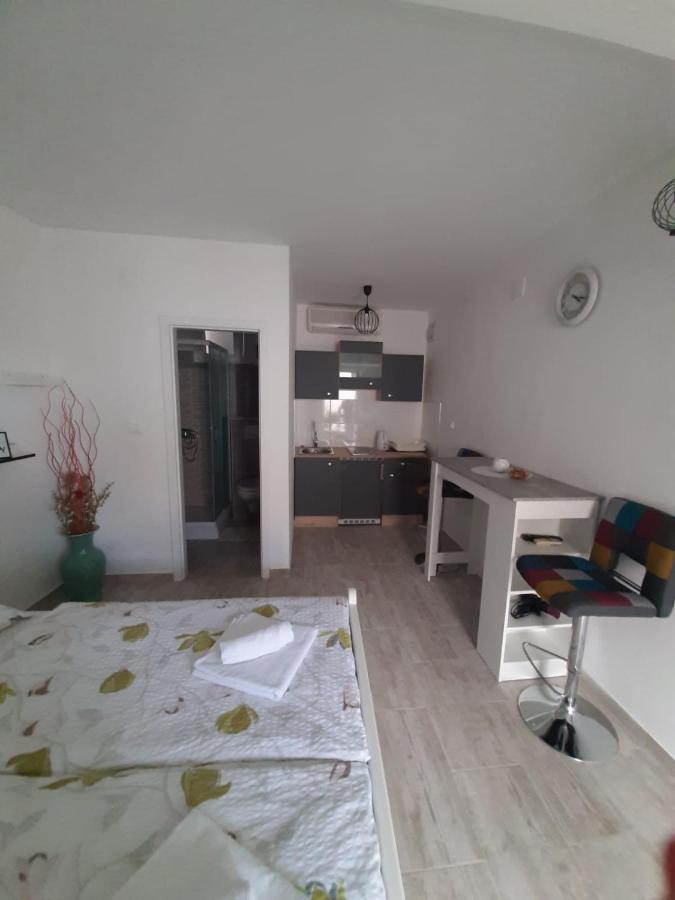 Apartments Mate Bol Extérieur photo