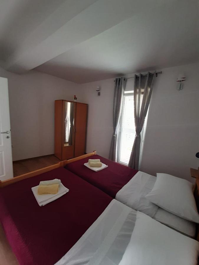 Apartments Mate Bol Extérieur photo