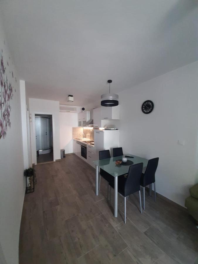 Apartments Mate Bol Extérieur photo