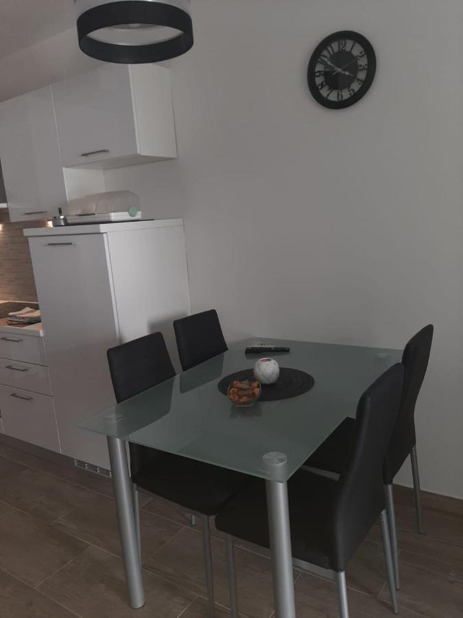 Apartments Mate Bol Extérieur photo