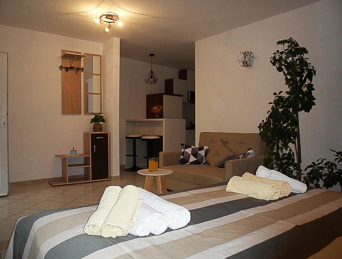 Apartments Mate Bol Extérieur photo