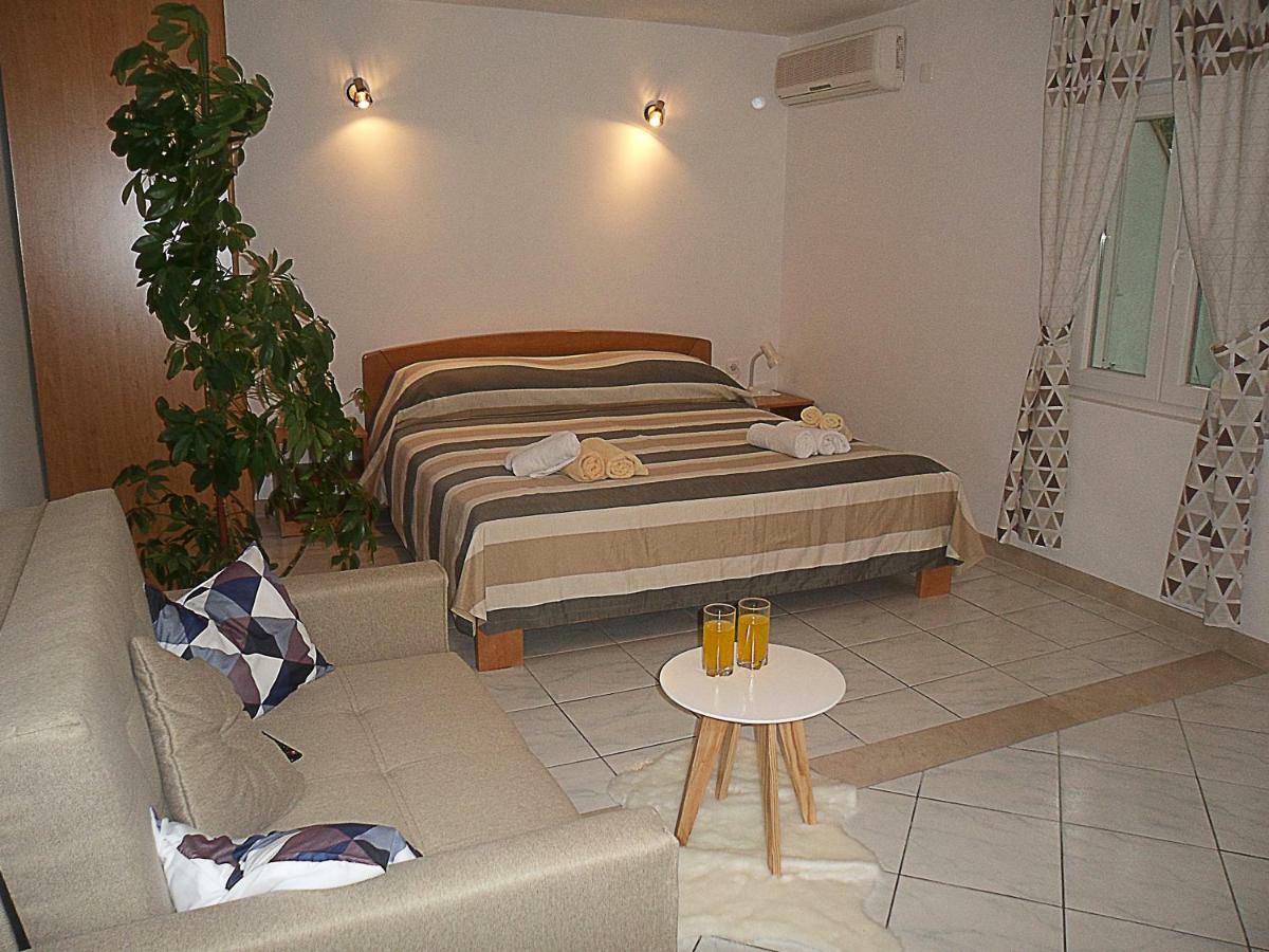 Apartments Mate Bol Extérieur photo