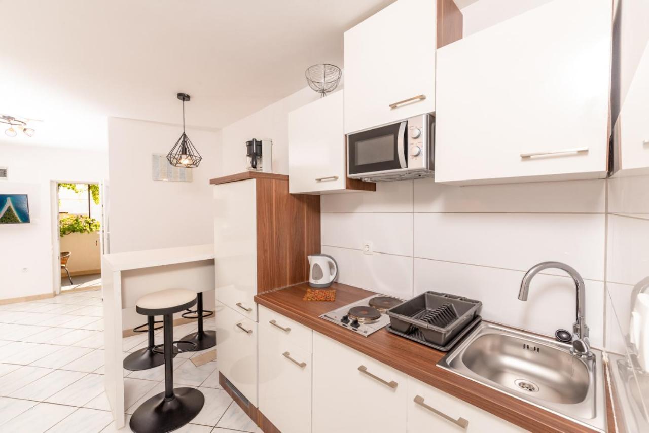 Apartments Mate Bol Extérieur photo