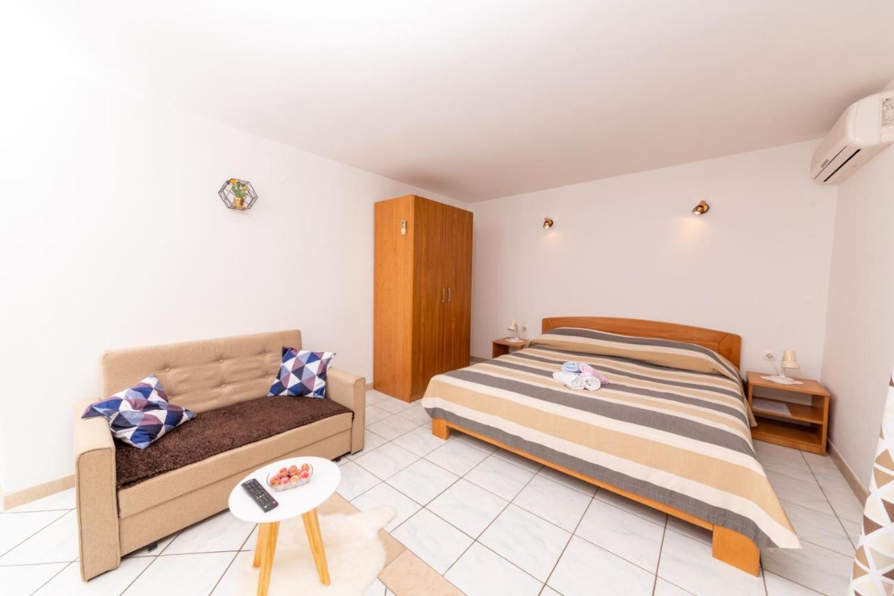 Apartments Mate Bol Extérieur photo