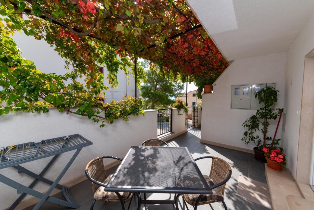 Apartments Mate Bol Extérieur photo